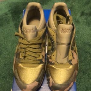 Asics Gel-Lyte V Martini Olive Size 5.5